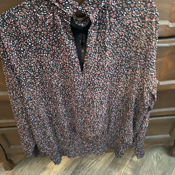 Floral Blouse - Picture 2 of 5